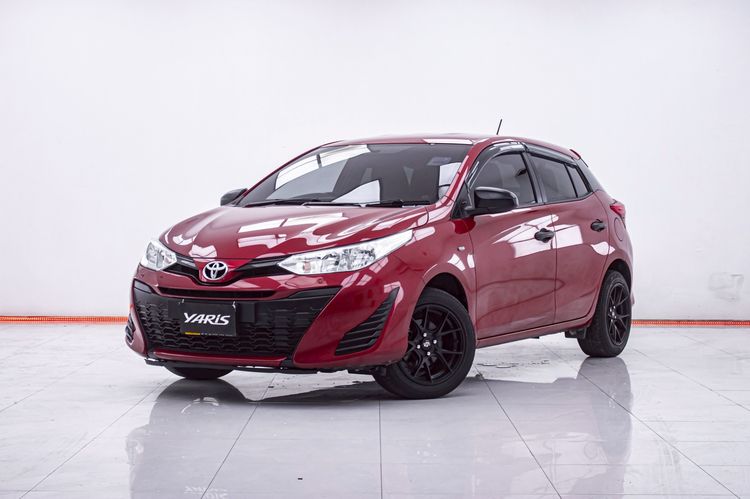 รถ Toyota Yaris 1.2 J Eco สี แดง