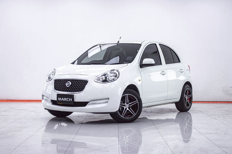 รถ Nissan March 1.2 E สี ขาว