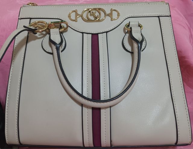 หญิง ขาว หนัง PU LYN EST.2001 กระเป๋าถือมือสอง สภาพดี