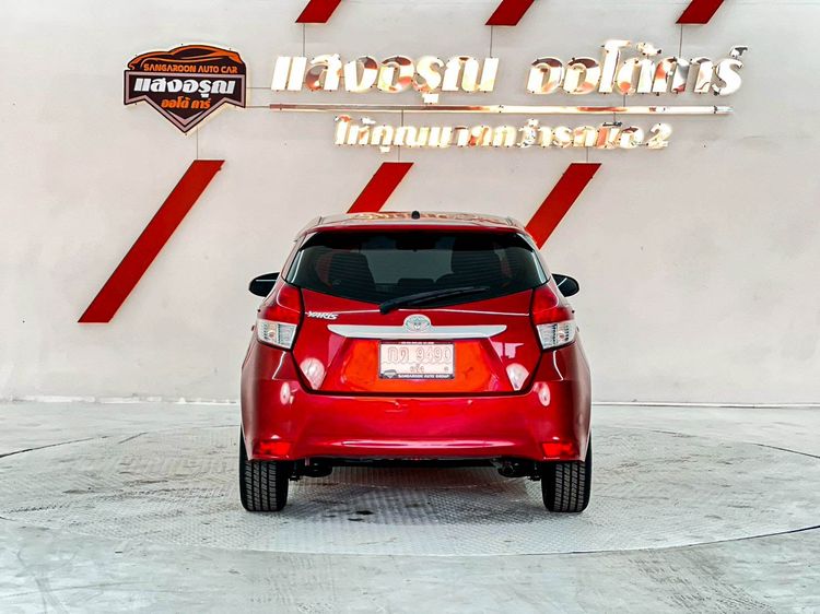 Toyota Yaris 2014 1.2 E Sedan เบนซิน ไม่ติดแก๊ส เกียร์อัตโนมัติ แดง รูปที่ 4