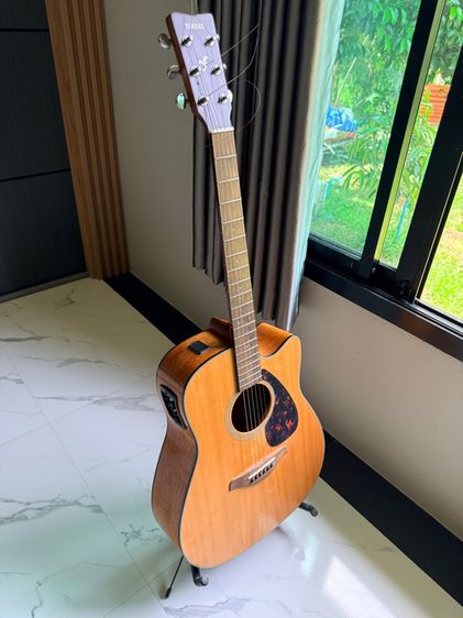 Yamaha fgx 800c top solid