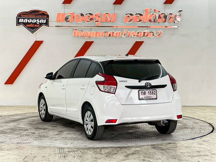 Toyota Yaris 2013 1.2 J Sedan เบนซิน ไม่ติดแก๊ส เกียร์อัตโนมัติ ขาว รูปที่ 3