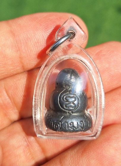 พระปิดตาเนื้อเมฆพัตรของหลวงพ่อเต๋คงทองวัดสามง่ามนครปฐมสร้างปีพ.ศ 2520 เป็นปิดตารุ่นแรกของท่านสร้างน้อย รูปที่ 2