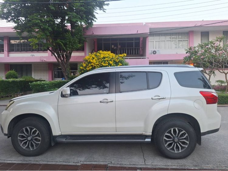 Isuzu MU-X 2016 1.9 The Iconic ดีเซล ไม่ติดแก๊ส เกียร์อัตโนมัติ ขาว รูปที่ 2
