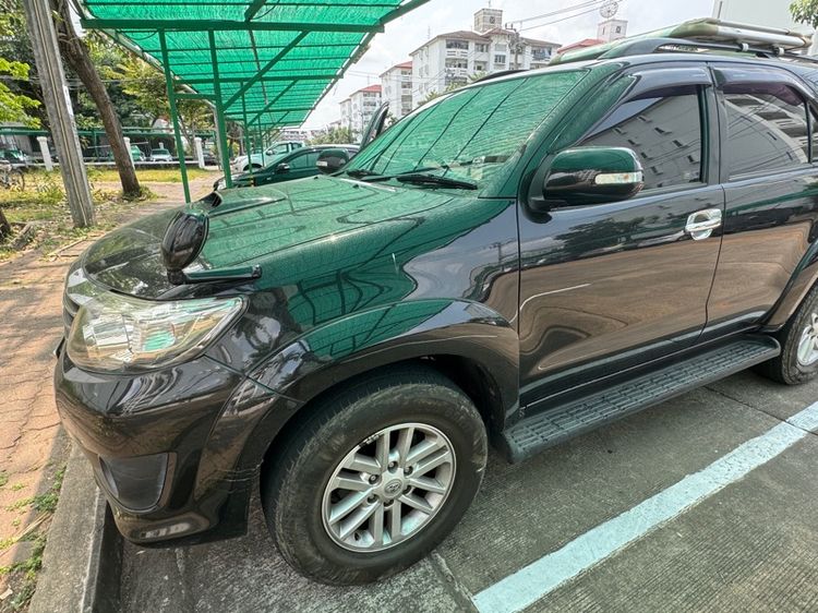 Toyota Fortuner 2013 3.0 V Utility-car ดีเซล ไม่ติดแก๊ส เกียร์อัตโนมัติ ดำ รูปที่ 4