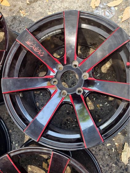 แม็กรถกระบะ nissan navara ขอบ 18 6 รู 9 นิ้วทั้ง 4 วงชุดละ 5,500 บาทครับ รูปที่ 4