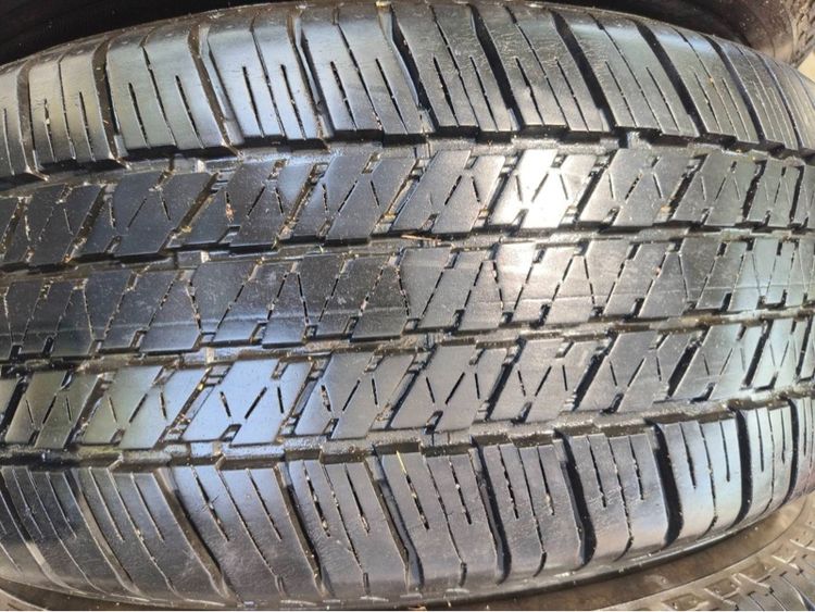 ยาง Bridgestone  HT 265 60 18 ปี 25 ชุดละ 8,000 บาทครับ รูปที่ 2