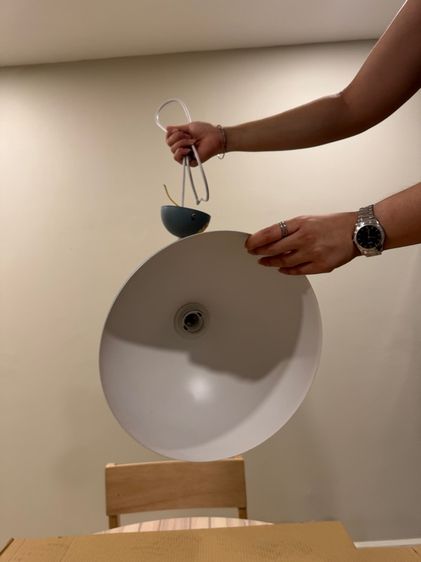 ส่งต่อ❗️โคมไฟแขวนสีฟ้า สีจริงน่ารักมาก🩵💙 รูปที่ 2