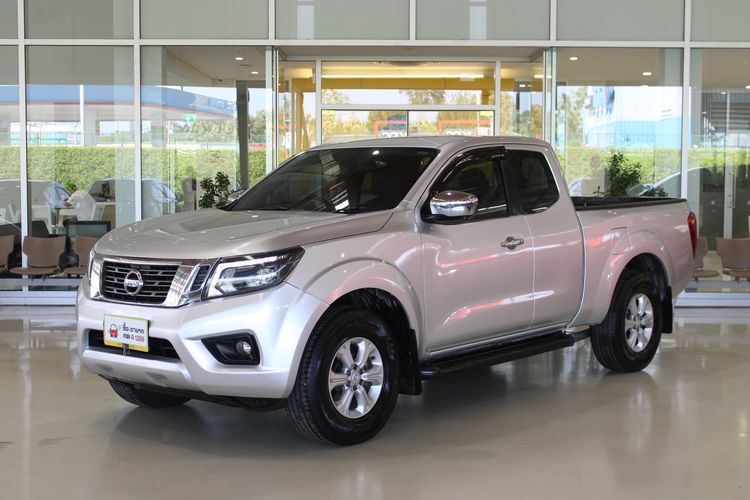 Nissan Navara 2020 2.5 Calibre LE Pickup ดีเซล ไม่ติดแก๊ส เกียร์ธรรมดา บรอนซ์เงิน รูปที่ 4