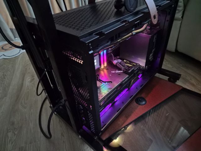 คอมพิวเตอร์ตั้งโต๊ะ,คอมประกอบ รูปที่ 6