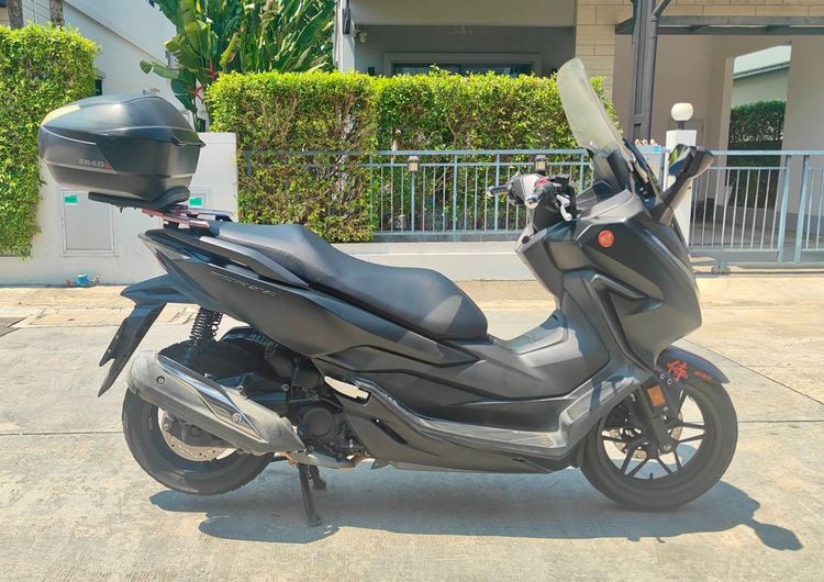 Honda Forza 300
