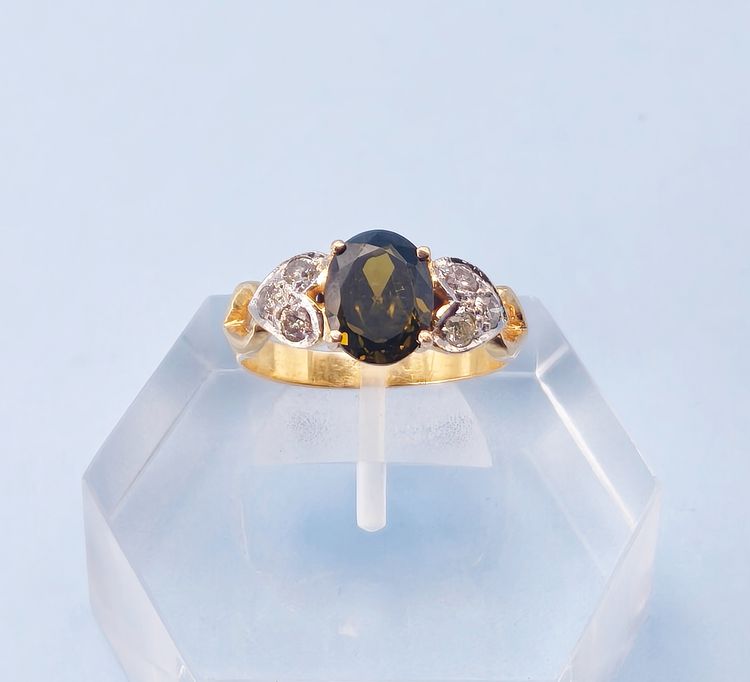 แหวนคล้ายบุษราคัม รูปที่ 4