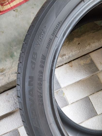 Yokohama advance  db v552 ขนาด 225 45 r19 ใช้น้อย 22,000 km ปียาง 2822 ขาย 3,500 B รูปที่ 6