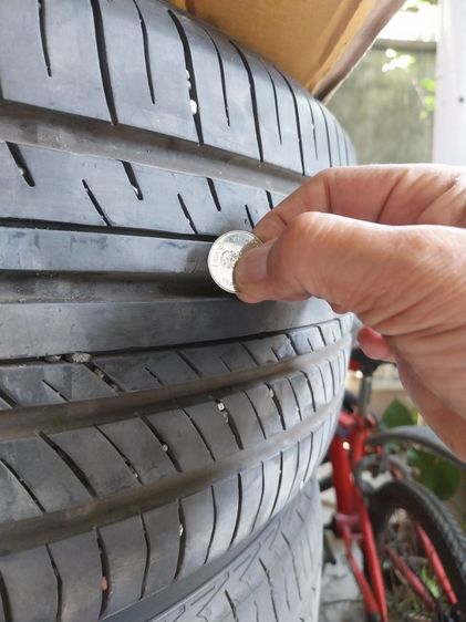 Yokohama advance  db v552 ขนาด 225 45 r19 ใช้น้อย 22,000 km ปียาง 2822 ขาย 3,500 B รูปที่ 12