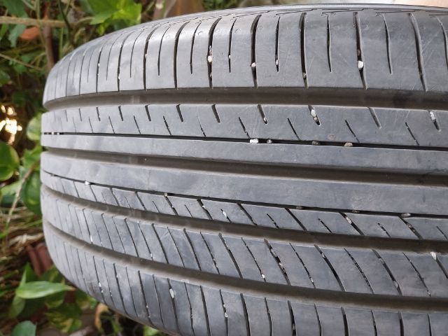 Yokohama advance  db v552 ขนาด 225 45 r19 ใช้น้อย 22,000 km ปียาง 2822 ขาย 3,500 B รูปที่ 7
