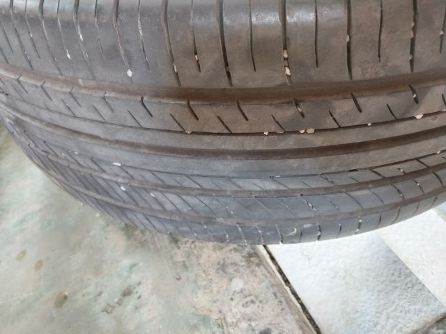 Yokohama advance  db v552 ขนาด 225 45 r19 ใช้น้อย 22,000 km ปียาง 2822 ขาย 3,500 B รูปที่ 5