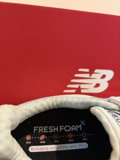  New Balance Fresh Foam X 1080 v14
รุ่นท็อปสุดของ NB  รองเท้าวิ่งสายซัพพอร์ตนุ่มเด้งที่นักวิ่งหลายคนยกให้เป็นคู่โปรดสภาพใหม่แกะกล่อง รูปที่ 4