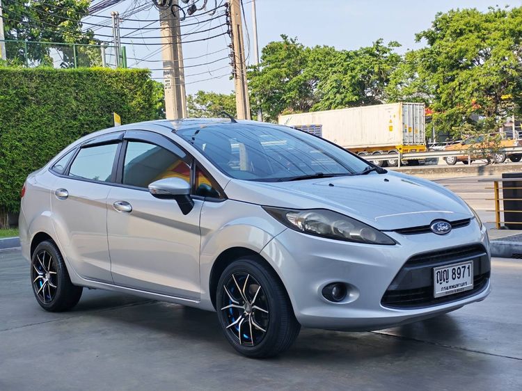 Ford Fiesta 2010 1.4 Style Sedan เบนซิน ไม่ติดแก๊ส เกียร์อัตโนมัติ บรอนซ์เงิน รูปที่ 3