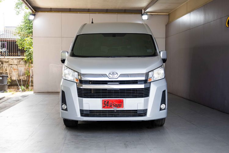 Toyota Commuter 2019 2.8 Van ดีเซล ไม่ติดแก๊ส เกียร์ธรรมดา เงิน รูปที่ 2