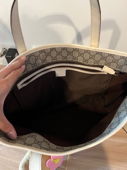 ส่งต่อของใช้ส่วนตัวตัว Gucci Tote Bag GG Supreme รับประกันแท้ รูปที่ 4