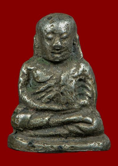 หลวงพ่อเงินพิมพ์ขี้ตาเนื้อแก่เงิน