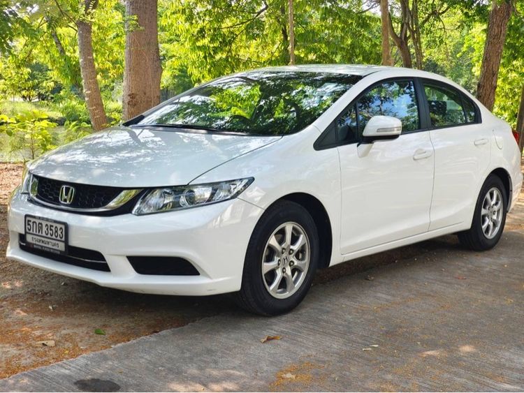 Honda Civic 2015 1.8 S i-VTEC Sedan เบนซิน ไม่ติดแก๊ส เกียร์อัตโนมัติ ขาว รูปที่ 2