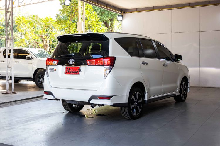 Toyota Innova 2021 2.8 Crysta Premium Utility-car ดีเซล ไม่ติดแก๊ส เกียร์อัตโนมัติ ขาว รูปที่ 4