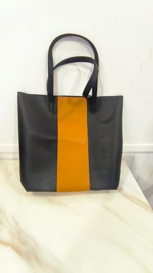 กระเป๋า MCM Parfume Tote Bag ของแท้  รูปที่ 2