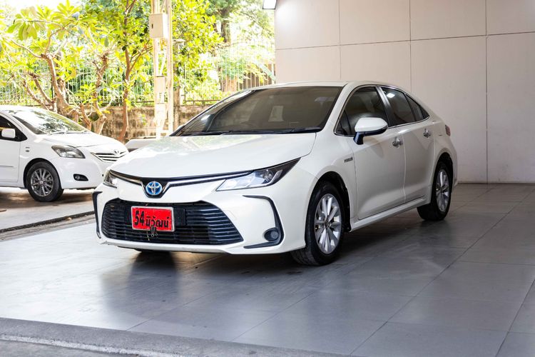 Toyota Altis 2021 1.8 Hybrid Entry Sedan ไฮบริด ไม่ติดแก๊ส เกียร์อัตโนมัติ ขาว รูปที่ 3