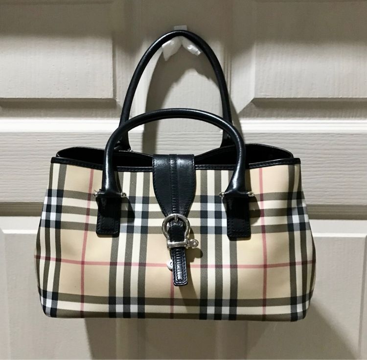 ต่อรองได้ Burberry ของแท้ มือสอง สภาพดีมาก รูปที่ 3
