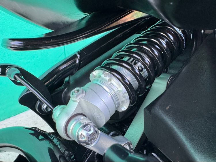 Triumph bobber black สีแดง ปี2021 รูปที่ 10