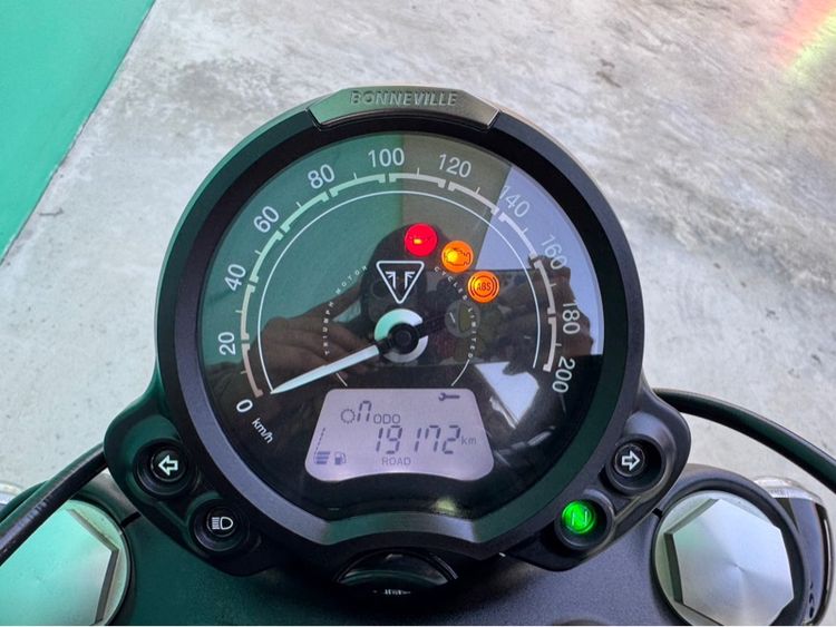 Triumph bobber black สีแดง ปี2021 รูปที่ 13