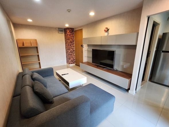 เลี้ยงสัตว์ได้ ตกแต่งครบ ให้เช่าซีนิธ เพลส สุขุมวิท42 ใกล้รถไฟฟ้าสถานีเอกมัยมี 2  ห้องนอน ชั้น6  รูปที่ 2