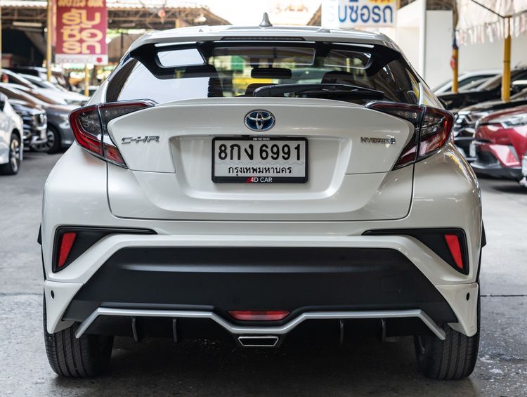 Toyota C-HR 2019 1.8 HV Mid Utility-car ไฮบริด ไม่ติดแก๊ส เกียร์อัตโนมัติ ขาว รูปที่ 4