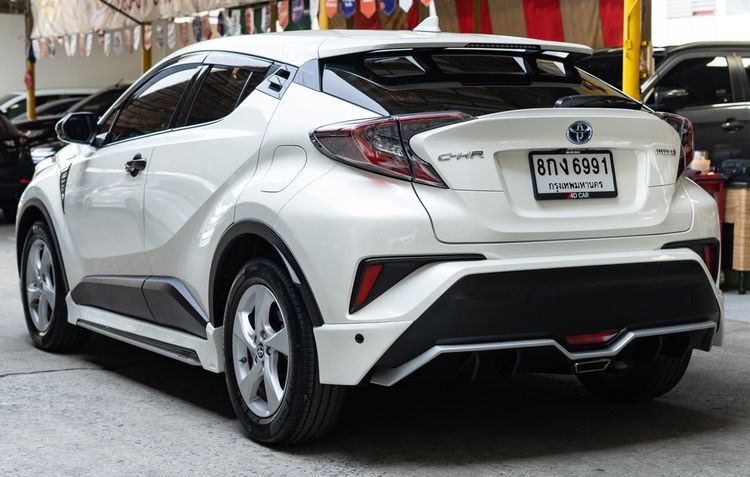 Toyota C-HR 2019 1.8 HV Mid Utility-car ไฮบริด ไม่ติดแก๊ส เกียร์อัตโนมัติ ขาว รูปที่ 3