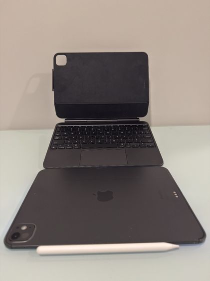 ทั้งหมด iPad Pro 11” M4 cellular, 256gb + Magic Keyboard + Apple Pencil Pro Gen 2 รูปที่ 2