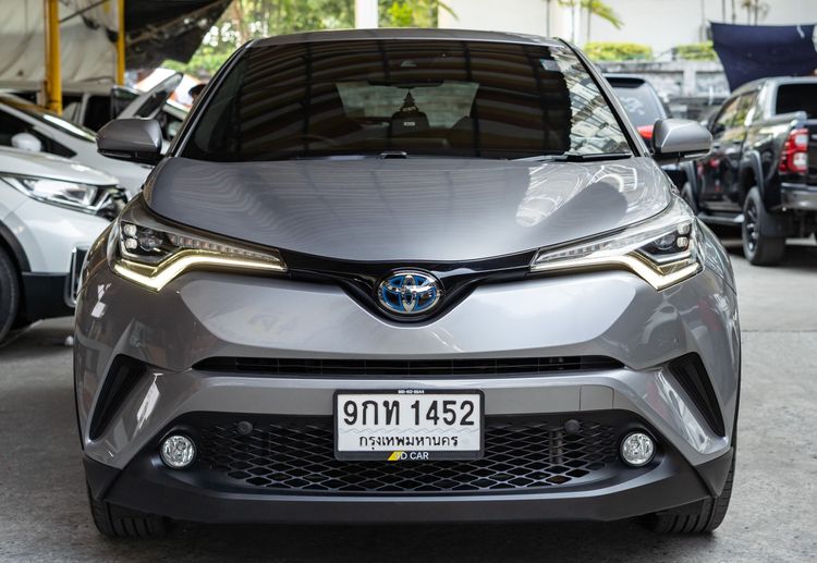 รถ Toyota C-HR 1.8 HV Hi สี เทา