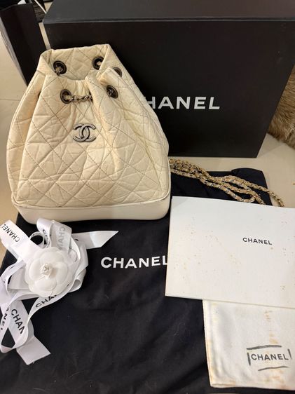 หนังแท้ ไม่ระบุ ขาว Used chanel gabrielle backpack ของแท้ ขายเทเอาไปสปาต่อสวยได้เลยค่ะ