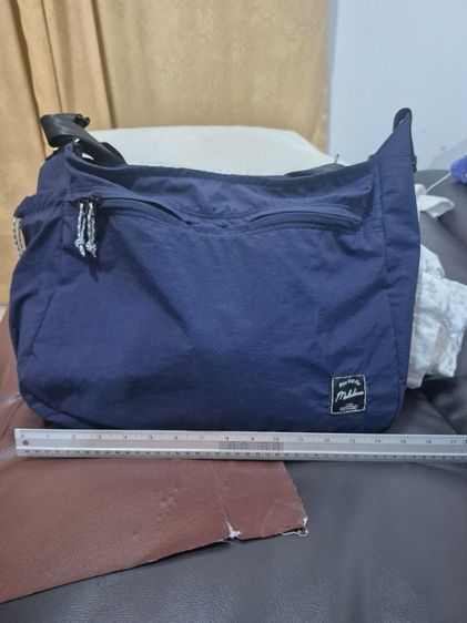 กระเป๋าสะพายข้าง