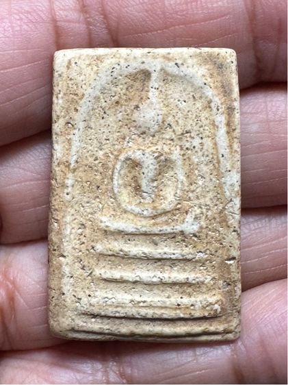 พระสมเด็จพิมพ์เส้นด้ายใหญ่ พระหักซ่อมเดิม