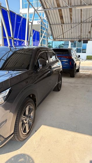 Honda HR-V 2022 1.5 EL e:HEV Sedan ไฮบริด ไม่ติดแก๊ส เกียร์อัตโนมัติ เทา รูปที่ 2