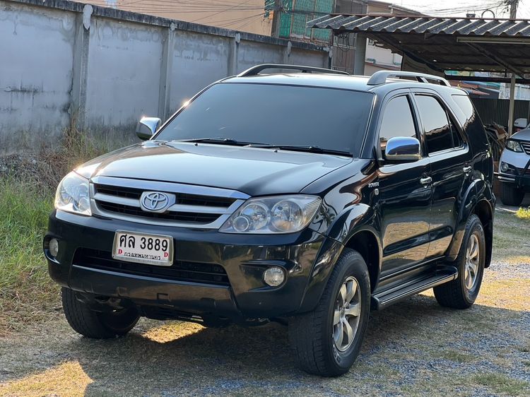 Toyota Fortuner 2005 2.7 V 4WD Utility-car เบนซิน LPG เกียร์อัตโนมัติ ดำ รูปที่ 2