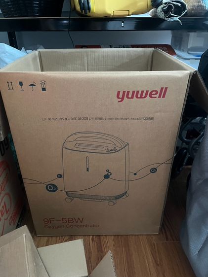 ชุดเครื่องผลิตออกซิเจน Yuwell รุ่น 9F-5BW + ถังอลูมิเนียมพกพา ของแถมครบชุด สภาพ 99 (อายุ 2 เดือน) 14,000 บาท