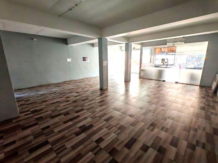 เช่าตึกแถว ถนน วิทยุ หลังศูนย์นาฬิกาโรเล็กซ์   เหมาะทำ ธุรกิจ ออฟฟิศ สตูดิโอ 