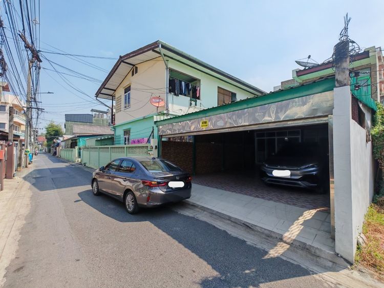 ตกแต่งครบ ใกล้ถนนใหญ่ เซ็นทรัล โลตัส MRT บางยี่ขัน ขายบ้าน 2 ชั้น ซอยจรัญสนิทวงศ์ 57 มีประตูรั้วรีโมท รูปที่ 2