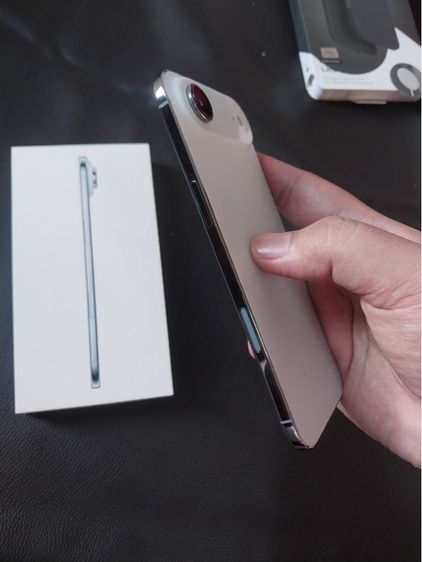 iPhone air 256 สีฟ้าอ่อน ไร้รอย แบต100 ประกันยาว 2 ปี