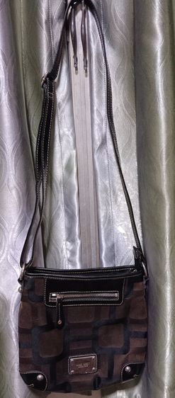 กระเป๋าสะพายข้าง Nine West