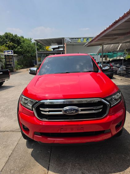 รถ Ford Ranger 2.2 XLT สี แดง