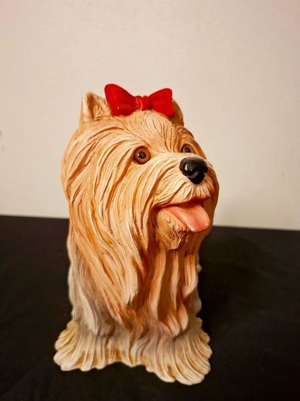ตุ๊กตาสุนัขยอร์ค เชียร์เทอร์เรีย (Yorkshire Terrier) งานเรซิ่น เกรดพรีเมียมนำเข้าจากประเทศอิตาลี ที่ รังสรรค์รายละเอียดได้อย่างประณีตมากครับ รูปที่ 5
