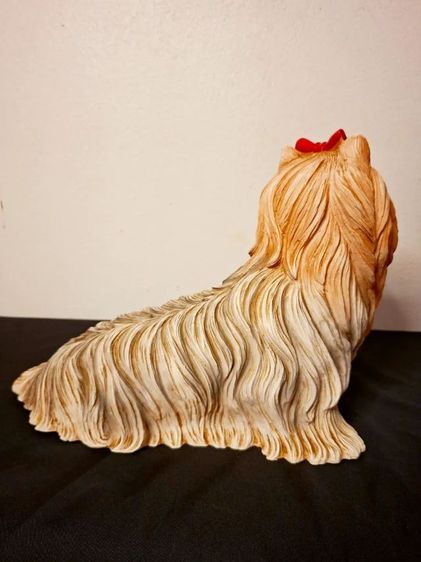 ตุ๊กตาสุนัขยอร์ค เชียร์เทอร์เรีย (Yorkshire Terrier) งานเรซิ่น เกรดพรีเมียมนำเข้าจากประเทศอิตาลี ที่ รังสรรค์รายละเอียดได้อย่างประณีตมากครับ รูปที่ 4